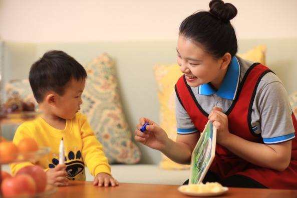 家庭早教師專業(yè)怎么樣？育嬰師可以做早教師嗎?