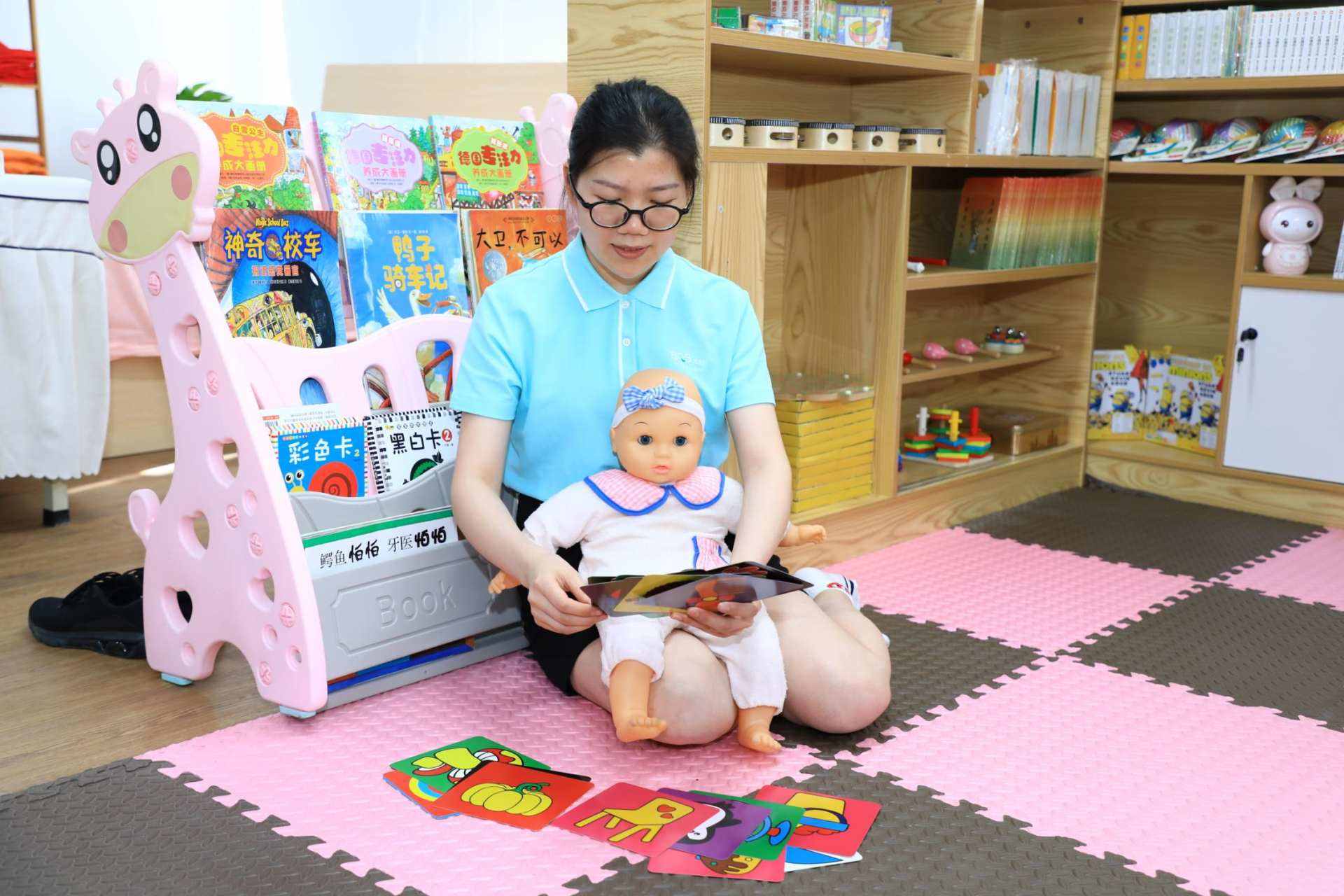 育嬰早教師學(xué)了可以去哪里工作？早教育嬰師怎么考證？