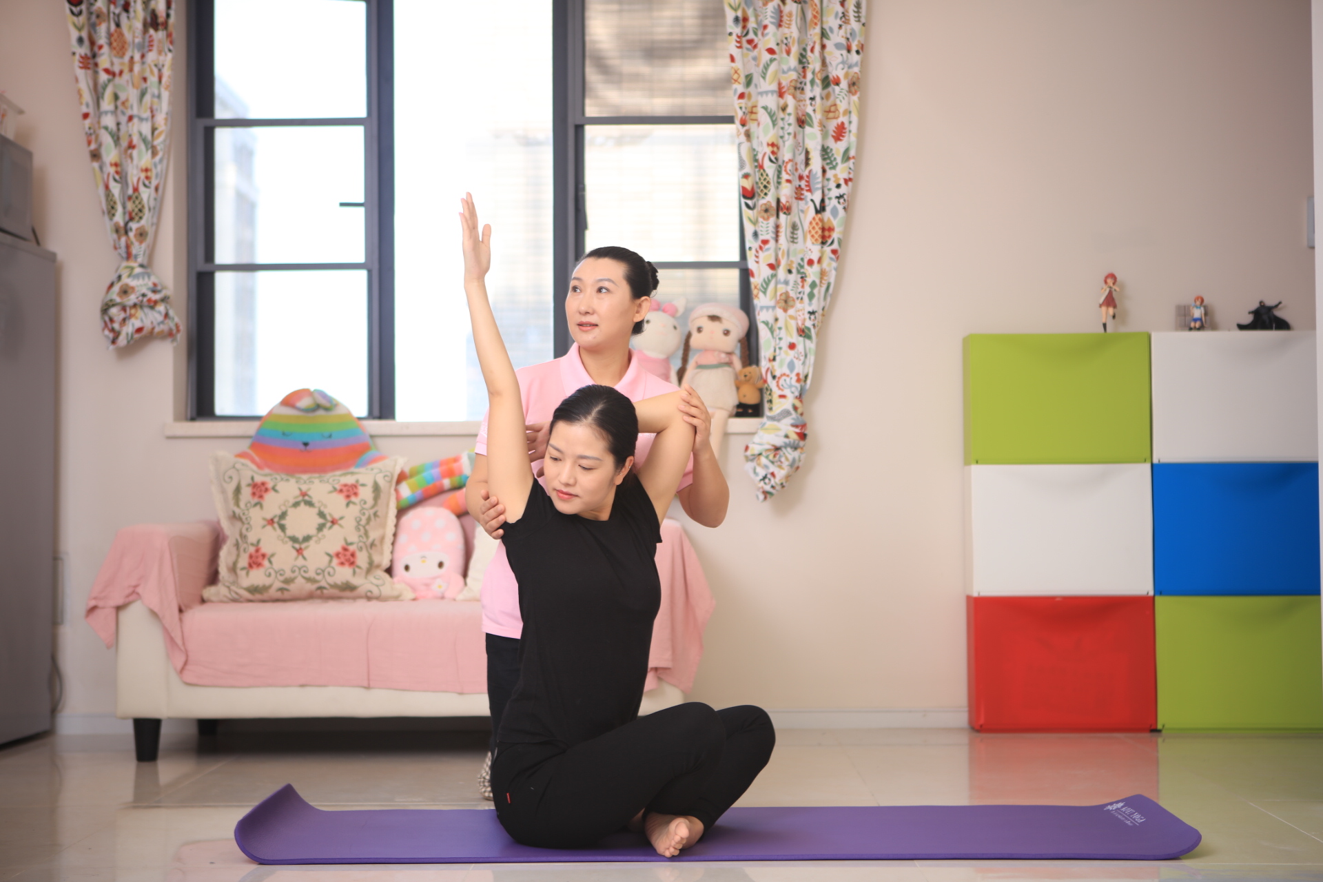 新晉媽媽產(chǎn)后腰痛怎么治療？金牌月嫂教你如何對(duì)癥下藥！