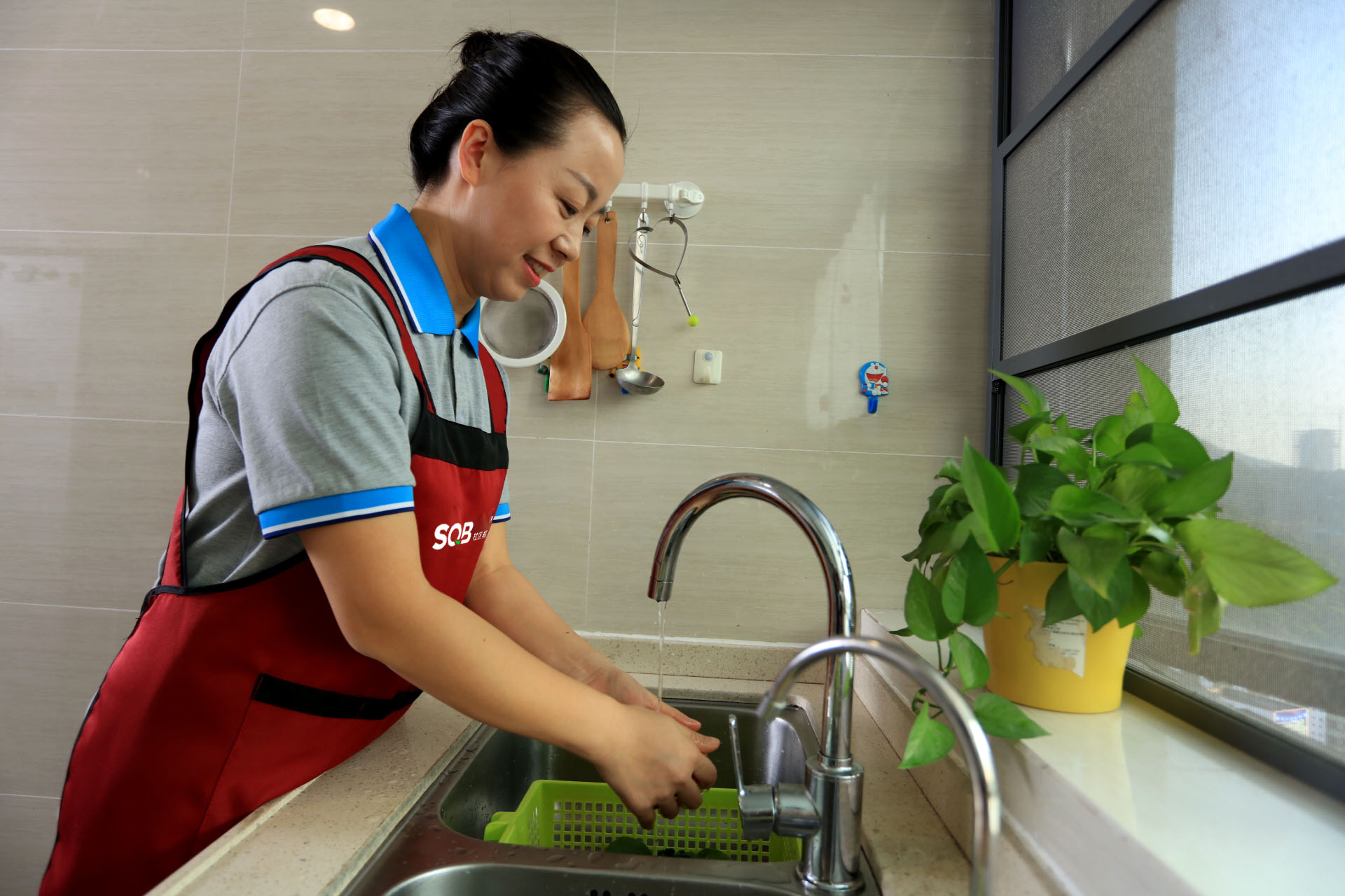 解決家政服務(wù)“用工荒”，深家職業(yè)五年內(nèi)將培訓(xùn)5萬(wàn)家政服務(wù)人員持證上崗！
