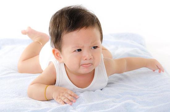 寶寶1歲了還特別粘人？早教育嬰師教你3招搞掂小糖豆！