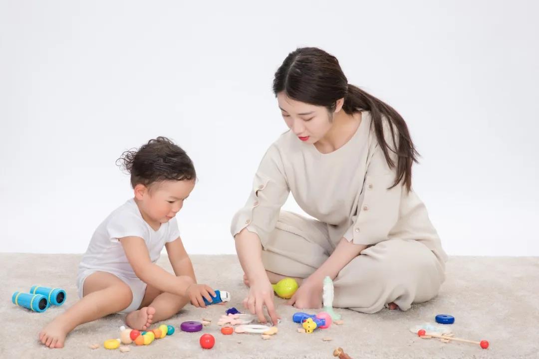 0-4個(gè)月寶寶如何做早教？高級(jí)早教師教你5個(gè)早教妙招！