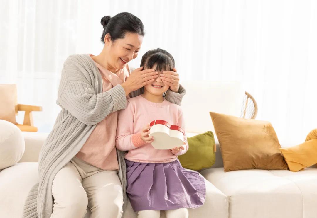 月嫂、育嬰師上戶做好這三點，客戶排著隊搶你！