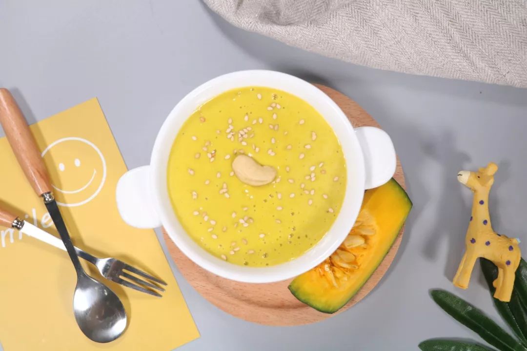 6個(gè)月寶寶多久吃一次輔食？這樣安排喂奶和輔食時(shí)間寶寶吃得好！