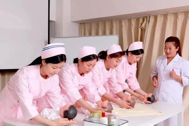 網(wǎng)上怎么開家政公司？做好這7步你也能月入過萬！