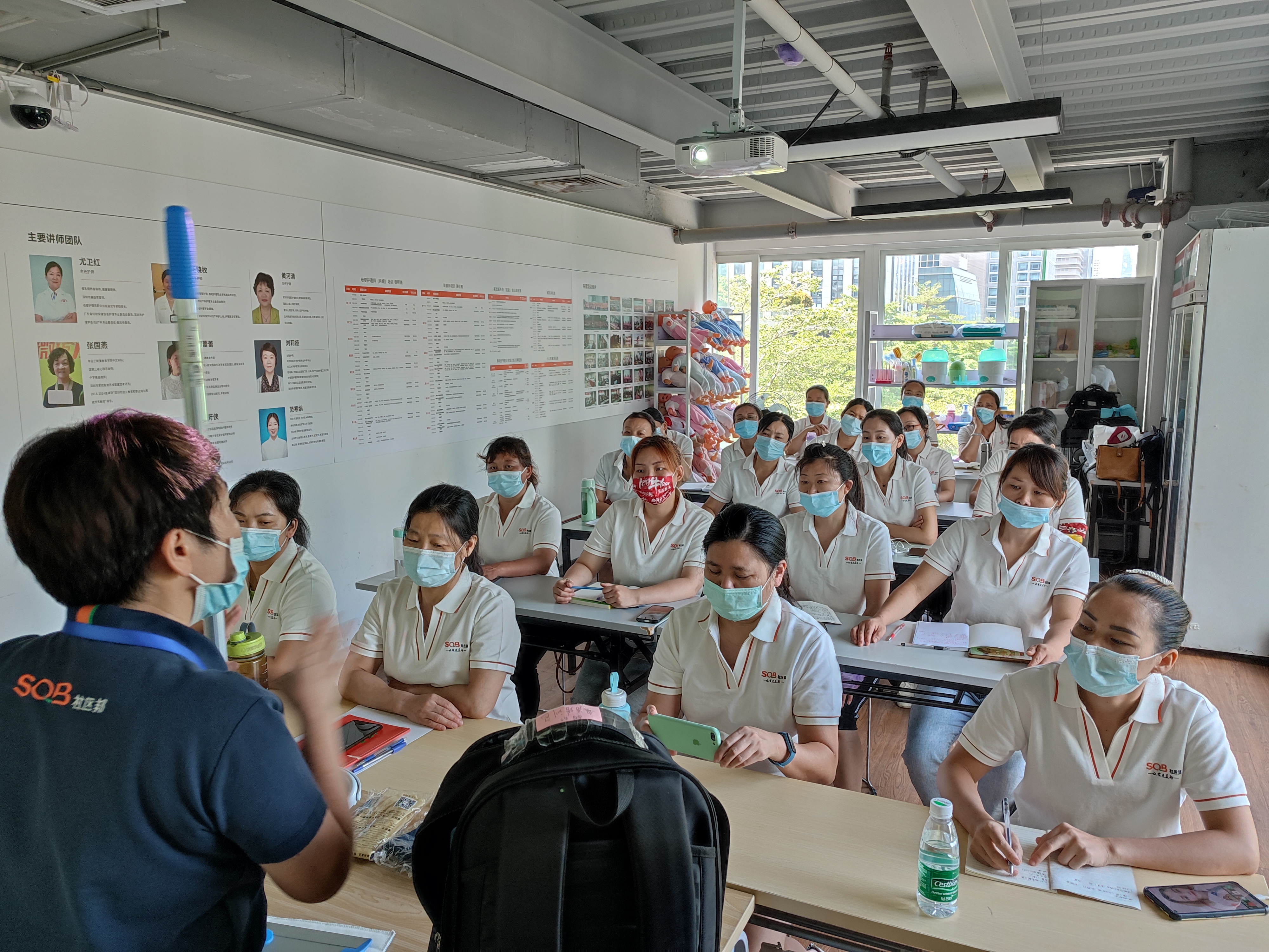 0元！插花茶藝、家務料理..公益回爐培訓！深圳的家政人有福啦！