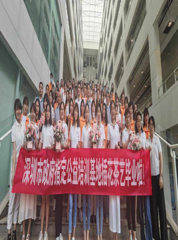 月嫂育嬰師有什么和不同,請(qǐng)哪個(gè)好